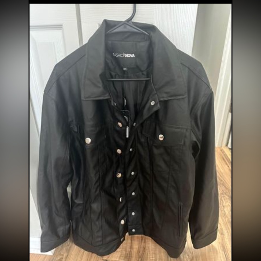 Fashion Nova Leather Jacket (Never worn)
